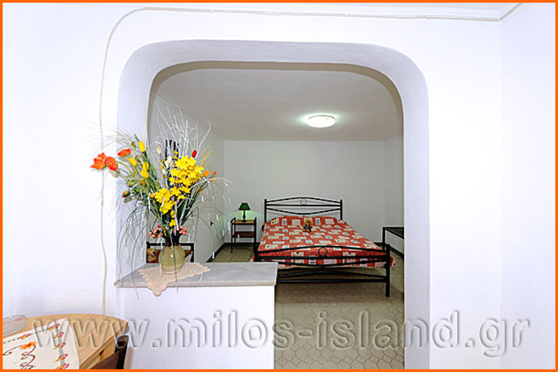 Iremia Rooms Adamantas  Exterior photo