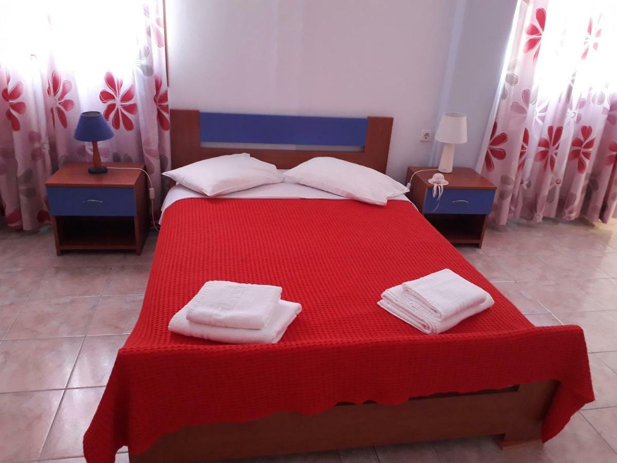 Iremia Rooms Adamantas  Exterior photo